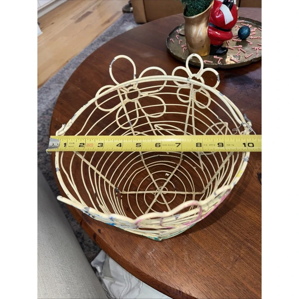 Vintage Coated Wire White HANDLED EGG EASTER/ Plant Basket With Flowers OLA51‎